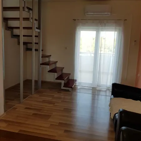 Holiday House 