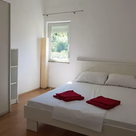 Holiday House 