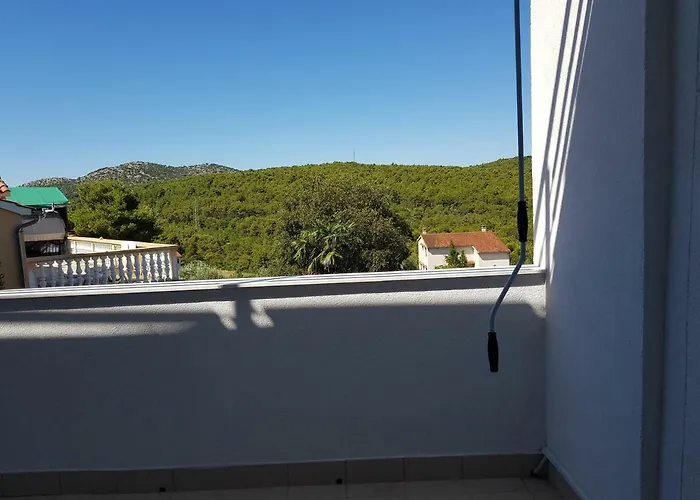 Holiday House \