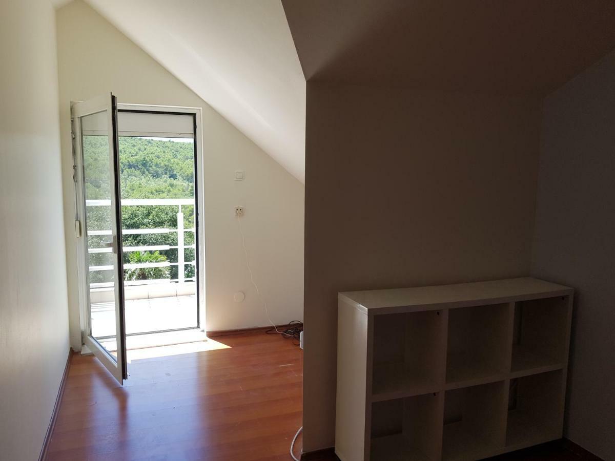 Holiday House 