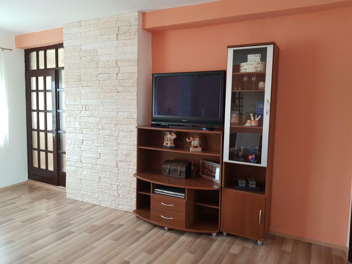 Holiday House 
