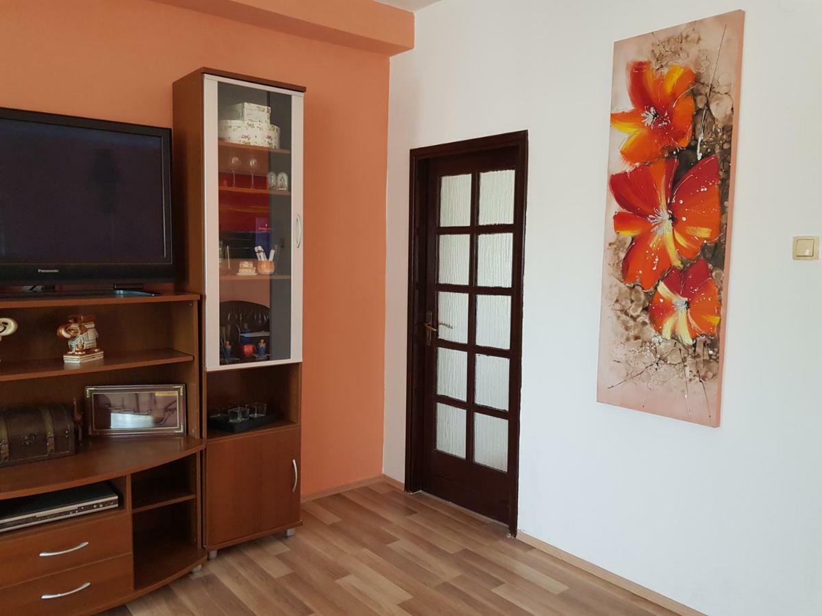 Holiday House 
