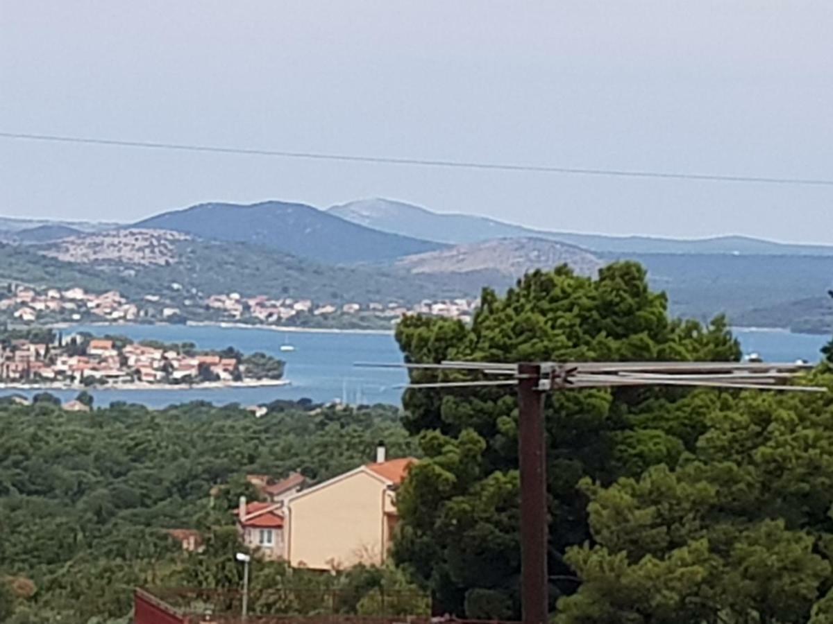 Holiday House 