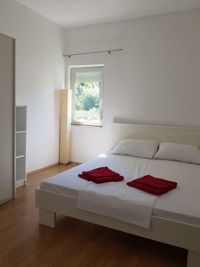 Holiday House 
